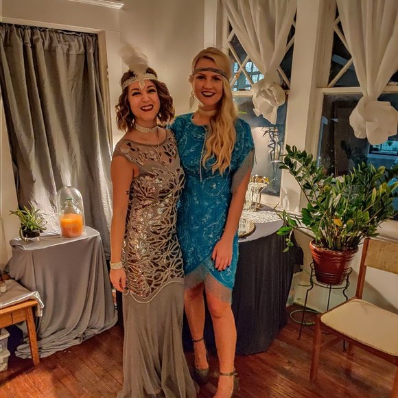 Meet your Poshers, Jennifer & Kera - Picture 5 of 5